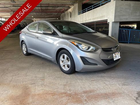 Used 2015 Hyundai Elantra SE FWD image 2