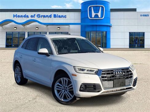 Used 2018 Audi Q5 Prestige w/ Prestige Package image 1