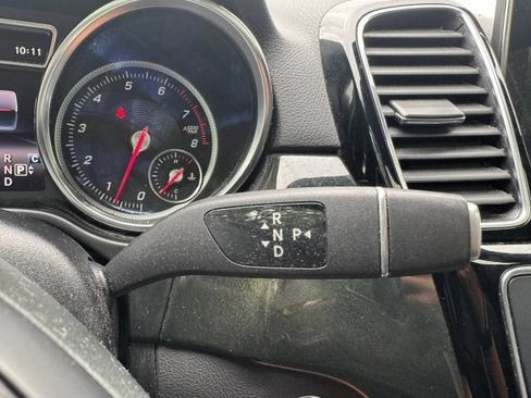 Used 2019 Mercedes-Benz GLE 400 4MATIC w/ Premium 2 Package image 13