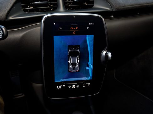 Used 2025 McLaren Artura image 26