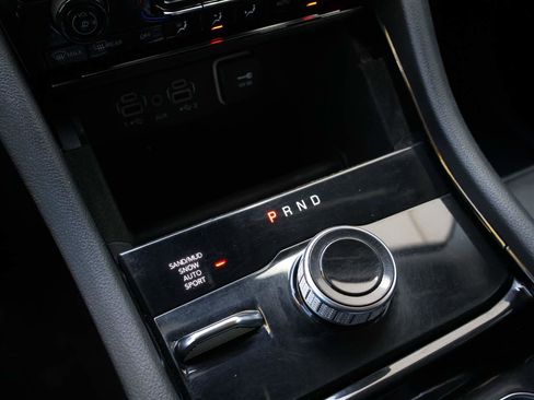 Used 2022 Jeep Grand Cherokee L Limited AWD/4WD image 18