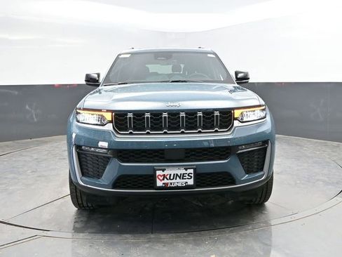 New 2026 Jeep Grand Cherokee L Limited AWD/4WD image 2
