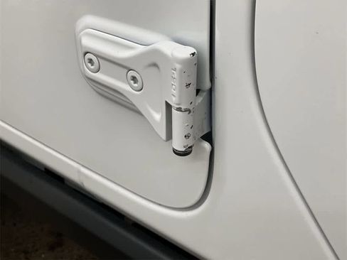 Used 2024 Jeep Wrangler Rubicon image 35