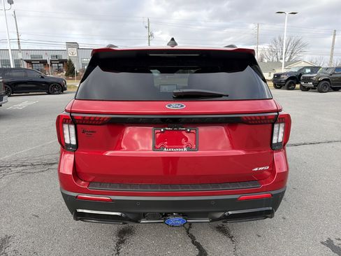 New 2026 Ford Explorer ST-Line w/ ST-Line Street Pack image 4