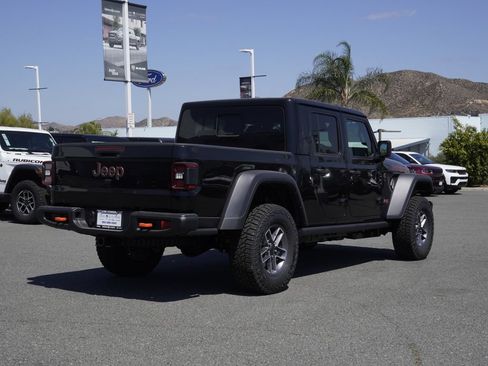 New 2026 Jeep Gladiator Mojave w/ Steel Bumper Group AWD/4WD image 4