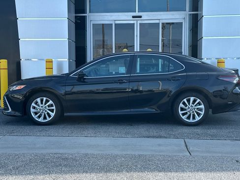 Used 2024 Toyota Camry LE image 7