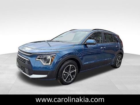 New 2025 Kia Niro EX image 2