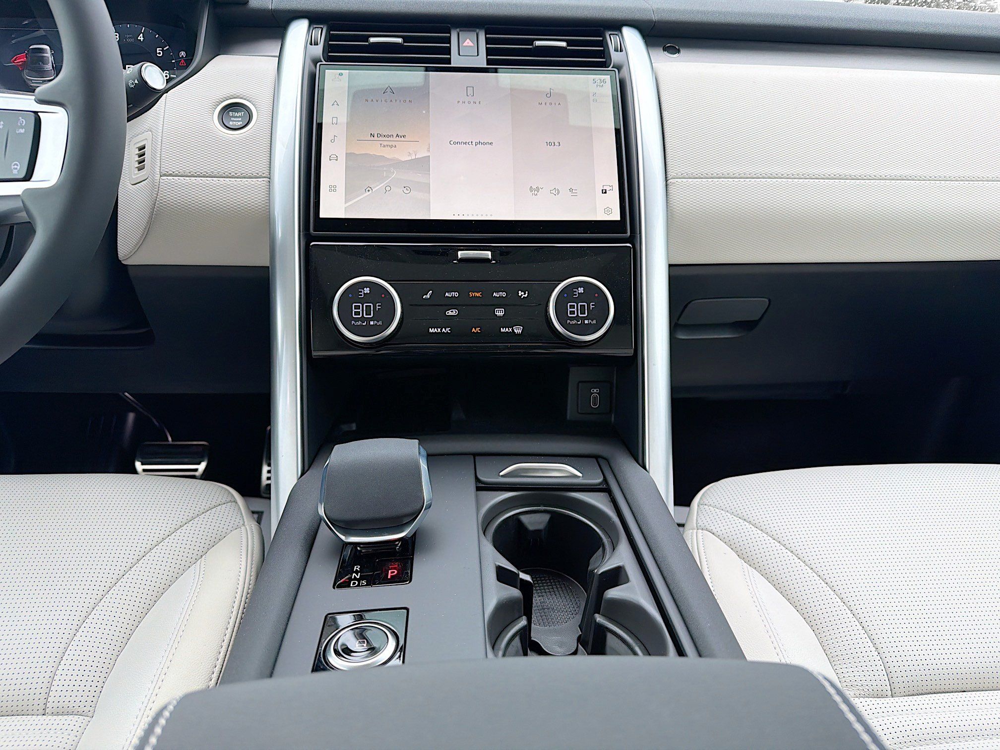 New 2026 Land Rover Discovery Limited Edition AWD/4WD image 20