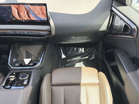 Certified 2025 BMW X3 xDrive30 AWD/4WD image 16