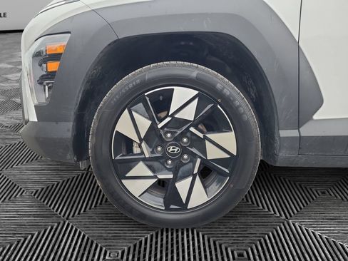 Used 2025 Hyundai Kona SEL AWD/4WD image 14