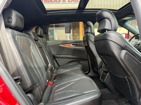 Used 2016 Lincoln MKX Reserve w/ Technology Package AWD/4WD image 21