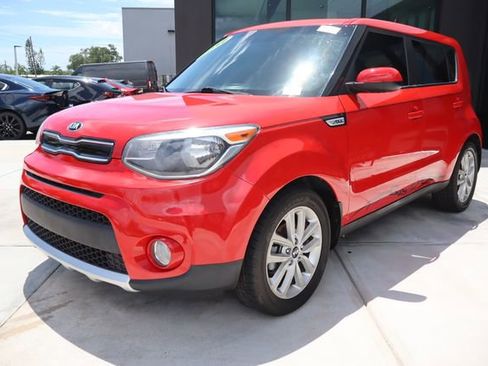Used 2017 Kia Soul + FWD image 8