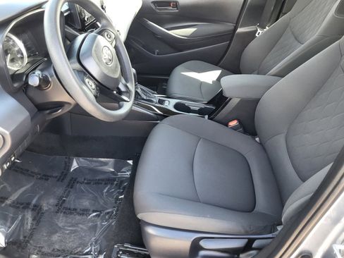 Used 2022 Toyota Corolla LE image 16