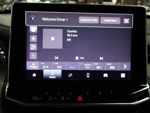 Used 2024 Jeep Compass Latitude AWD/4WD image 17