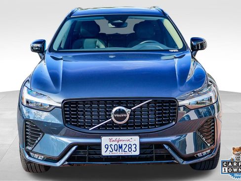 Used 2025 Volvo XC60 B5 Core image 2