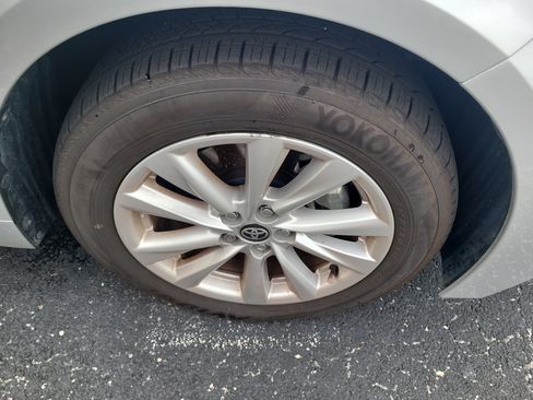 Used 2025 Toyota Corolla LE w/ LE Premium Package FWD image 8