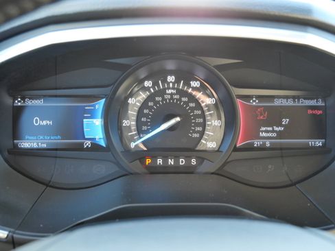 Used 2019 Ford Edge Titanium w/ Cold Weather Package image 22