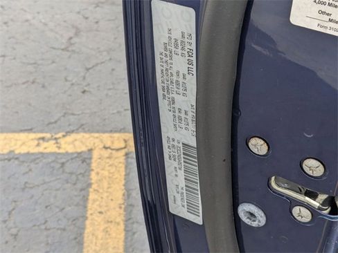 Used 2016 Dodge Challenger SXT image 36