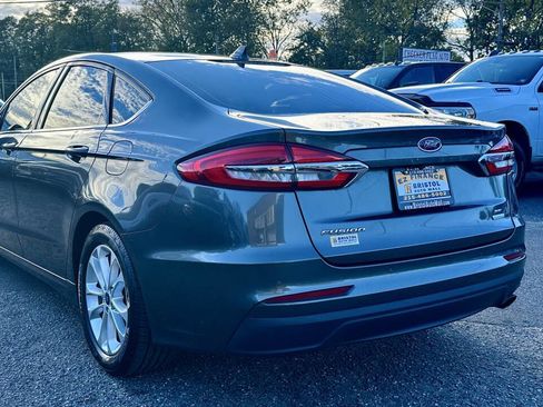 Used 2019 Ford Fusion SE image 5