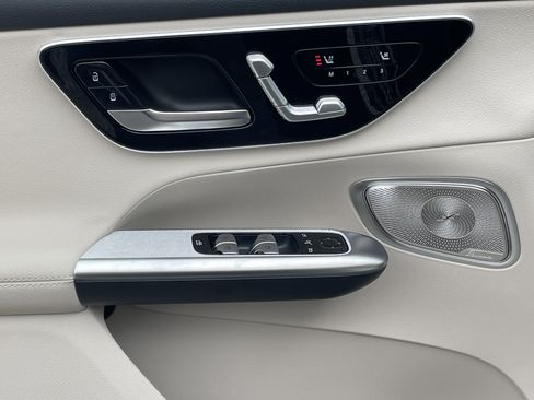 New 2026 Mercedes-Benz GLC 300 4MATIC image 18