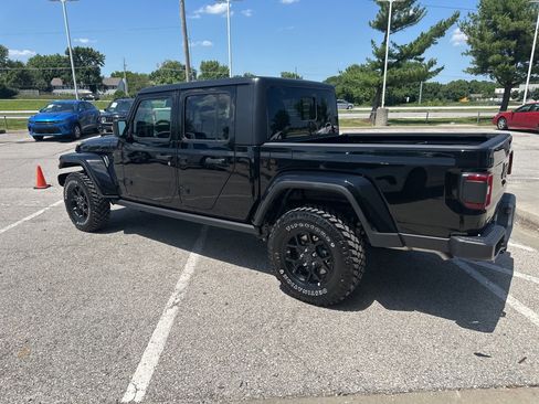 New 2025 Jeep Gladiator Willys image 20