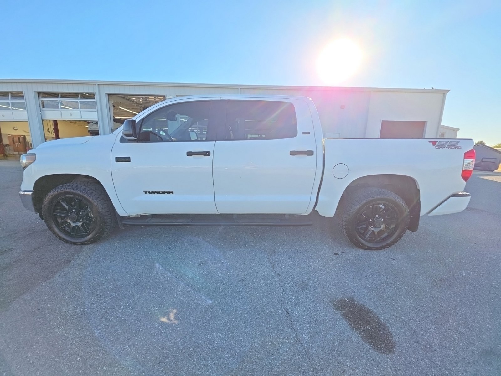 Used 2021 Toyota Tundra SR5 RWD image 3