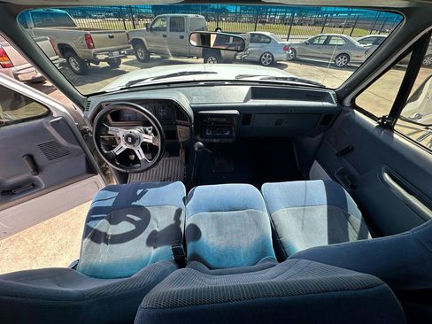 Used 1990 Ford F350 4x4 Crew Cab image 23
