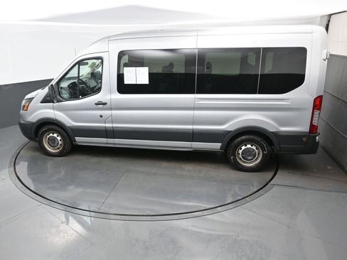 Used 2016 Ford Transit 350 XL image 32