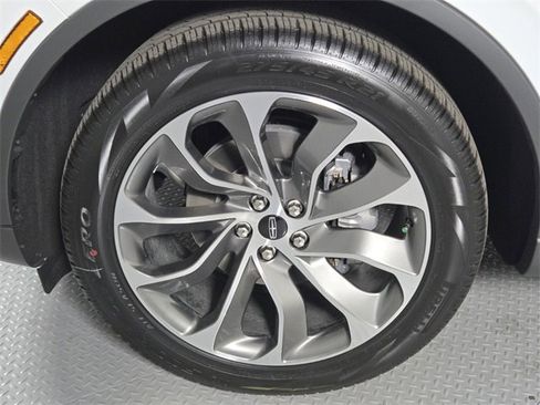 New 2026 Lincoln Aviator 2WD image 11
