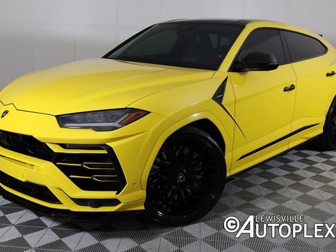 Used 2021 Lamborghini Urus image 1