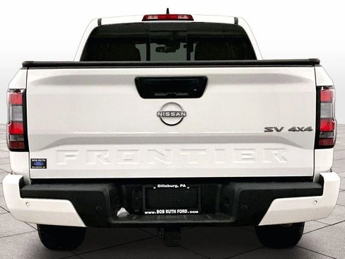Used 2024 Nissan Frontier SV w/ SV Convenience Package image 4