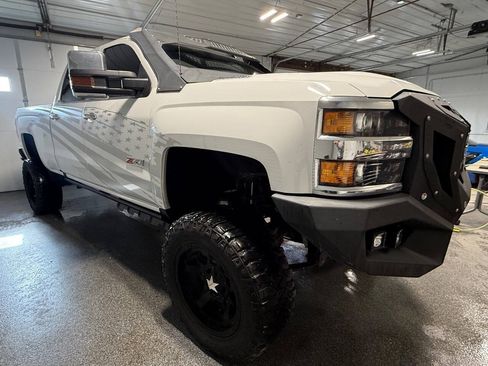 Used 2019 Chevrolet Silverado 3500 LTZ w/ Duramax Plus Package AWD/4WD image 4