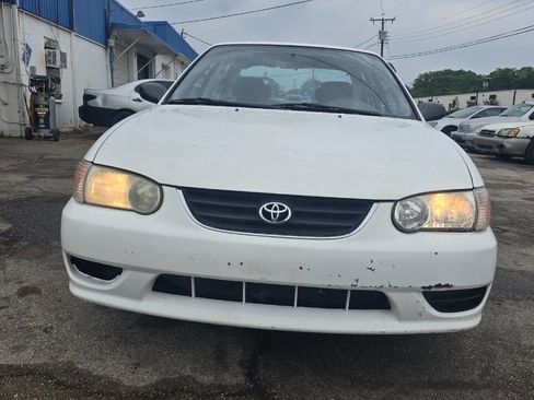 Used 2001 Toyota Corolla LE FWD image 4