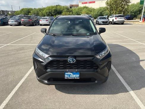 Used 2022 Toyota RAV4 LE AWD/4WD image 8