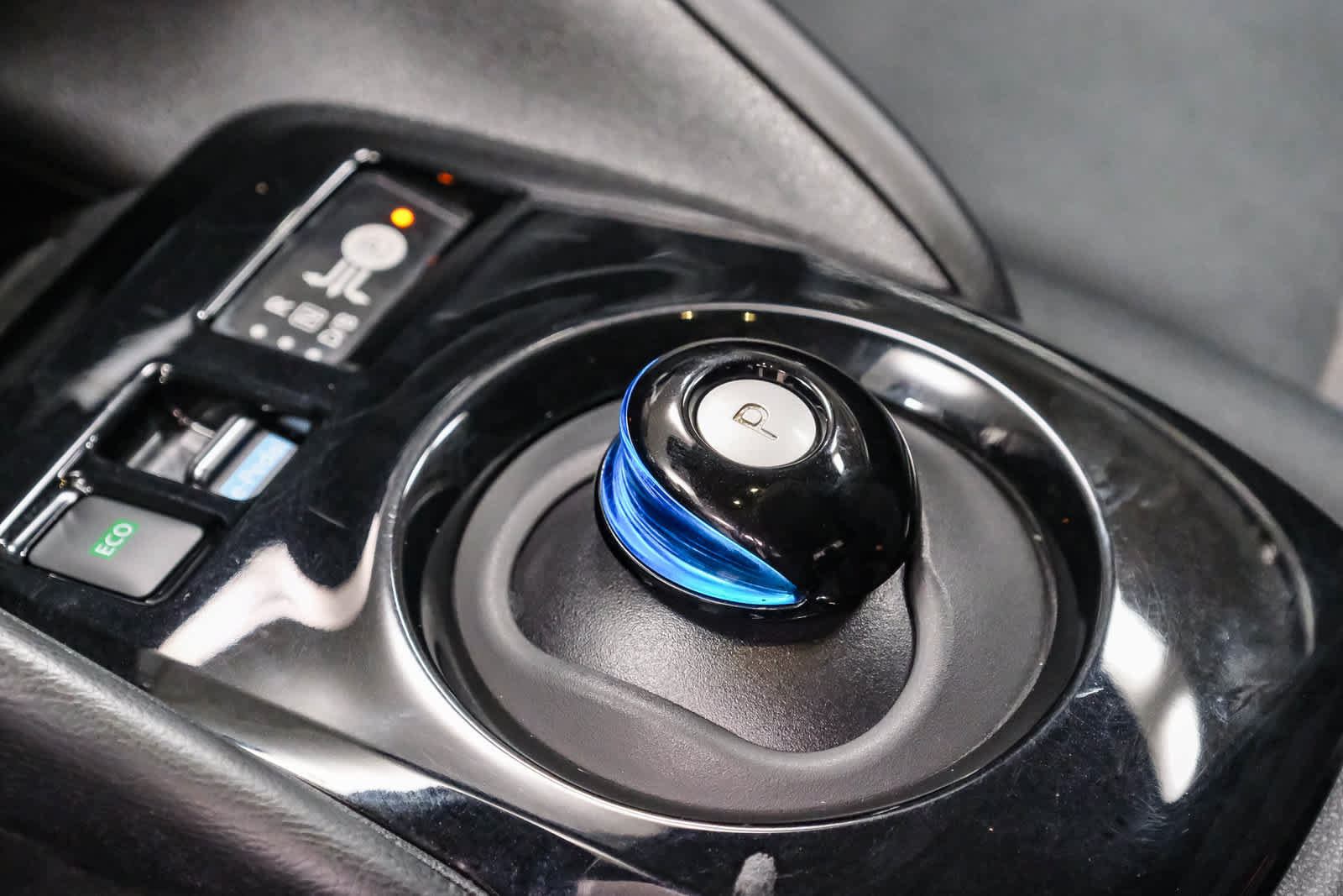 Used 2020 Nissan Leaf SV w/ SV Technology Package FWD image 21