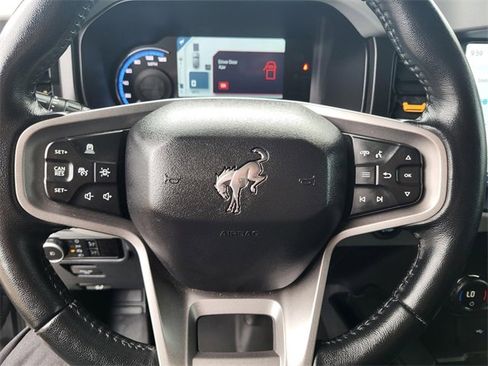 Used 2023 Ford Bronco Badlands image 3