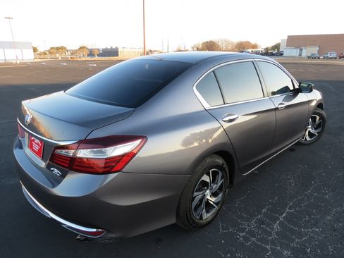 Used 2016 Honda Accord LX image 6