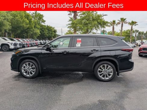 New 2026 Toyota Highlander Limited AWD/4WD image 8
