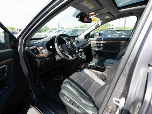 Used 2020 Honda CR-V Touring image 8