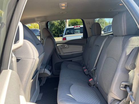 Used 2011 Chevrolet Traverse LT image 13