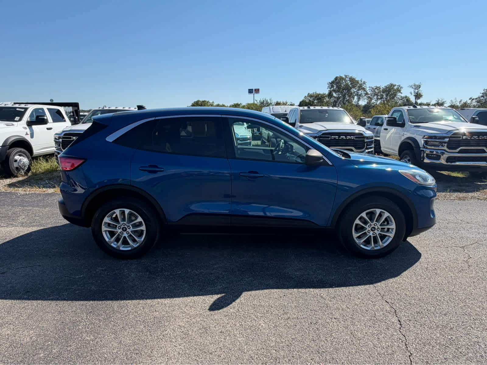 Used 2022 Ford Escape SE AWD/4WD image 9