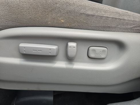 Used 2021 Honda Pilot EX image 17