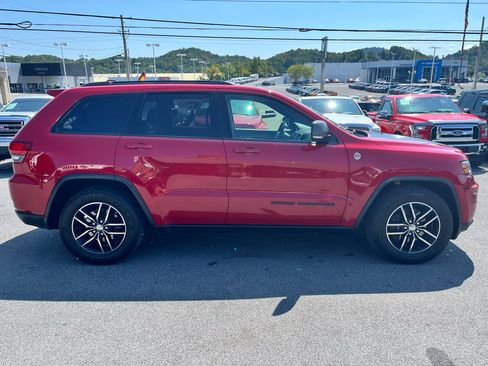 Used 2018 Jeep Grand Cherokee Trailhawk image 4