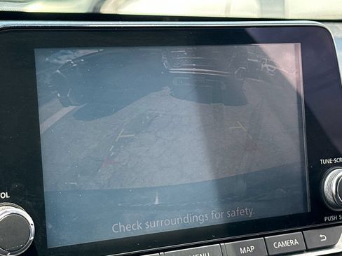 Used 2020 Nissan Altima 2.5 SL FWD image 17