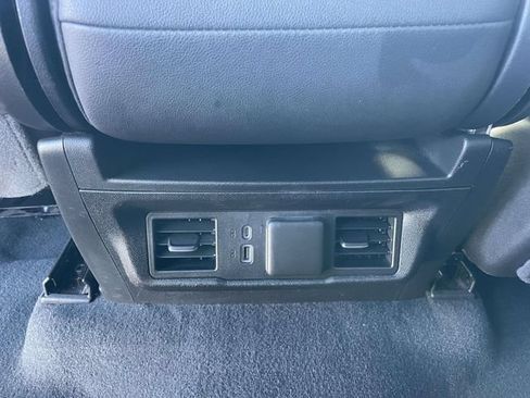Used 2025 GMC Sierra 1500 SLT AWD/4WD image 13