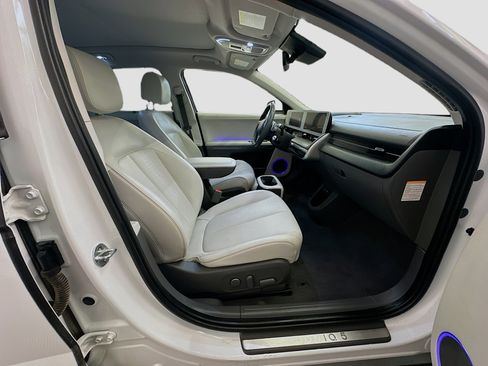 Used 2023 Hyundai Ioniq 5 Limited image 32