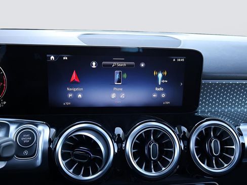 Certified 2025 Mercedes-Benz GLB 250 4MATIC image 24