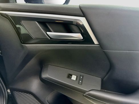 Used 2023 Mitsubishi Outlander SE Black Edition FWD image 31