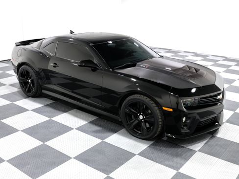 Used 2013 Chevrolet Camaro ZL1 image 14