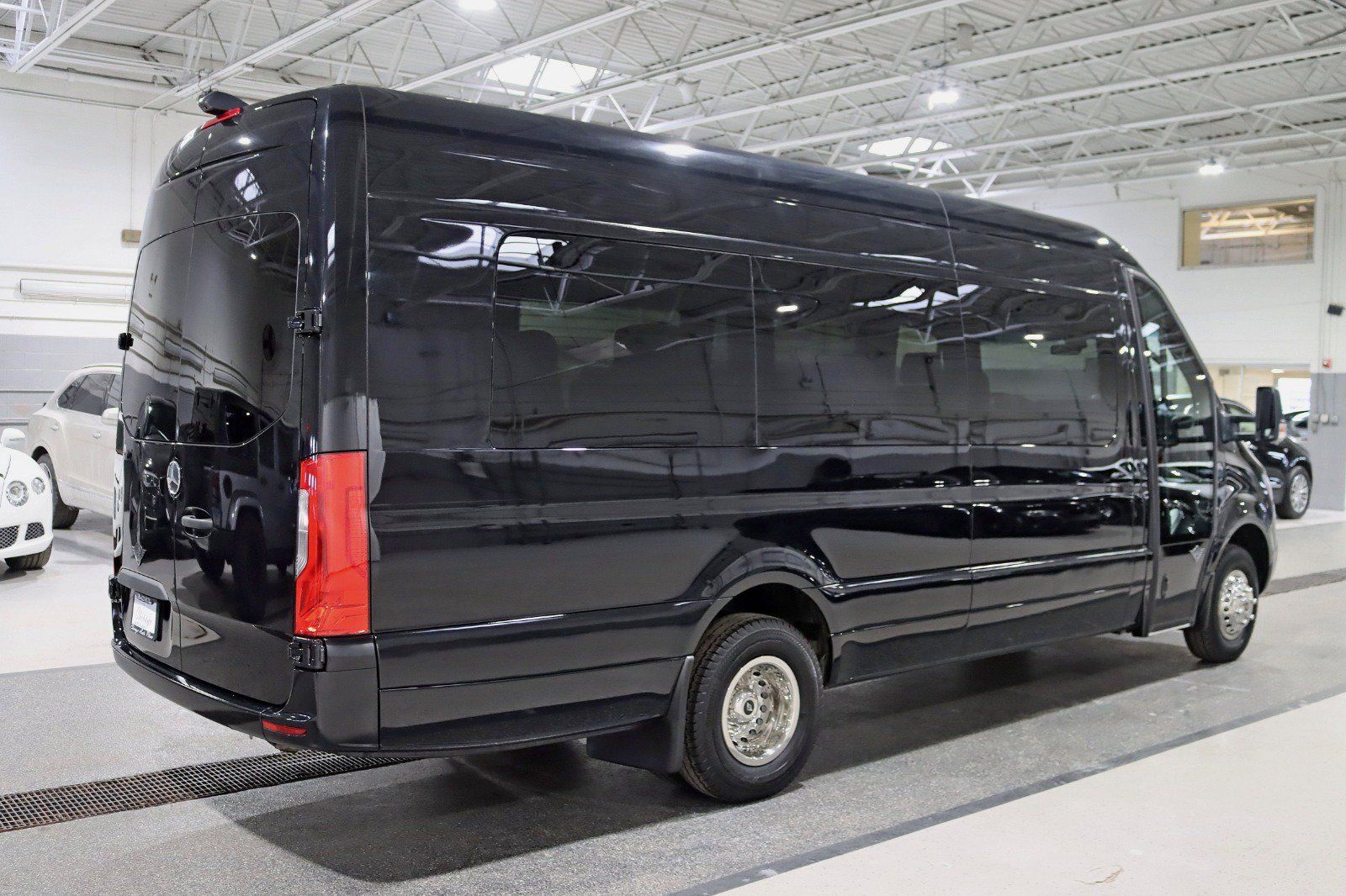 Used 2023 Mercedes-Benz Sprinter 3500 image 8